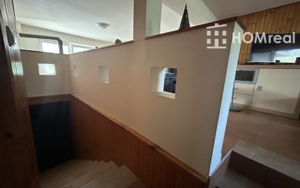 HOMreal.sk / Na predaj! Priestranný rodinný dom po kompletnej rekonštrukcii v obci Doľany, okres Pezinok