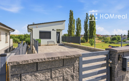 HOMreal.sk | NENÁPADNÝ ZVONKU.PREKVAPIVO VEĽKORYSÝ VO VNÚTRI