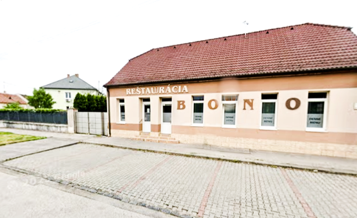HOMreal.sk | Na predaj: zrekonštruovaná budova obchodu a služieb s 2-izbovým domom – ideálne spojenie podnikania a bývania - fotografia 2