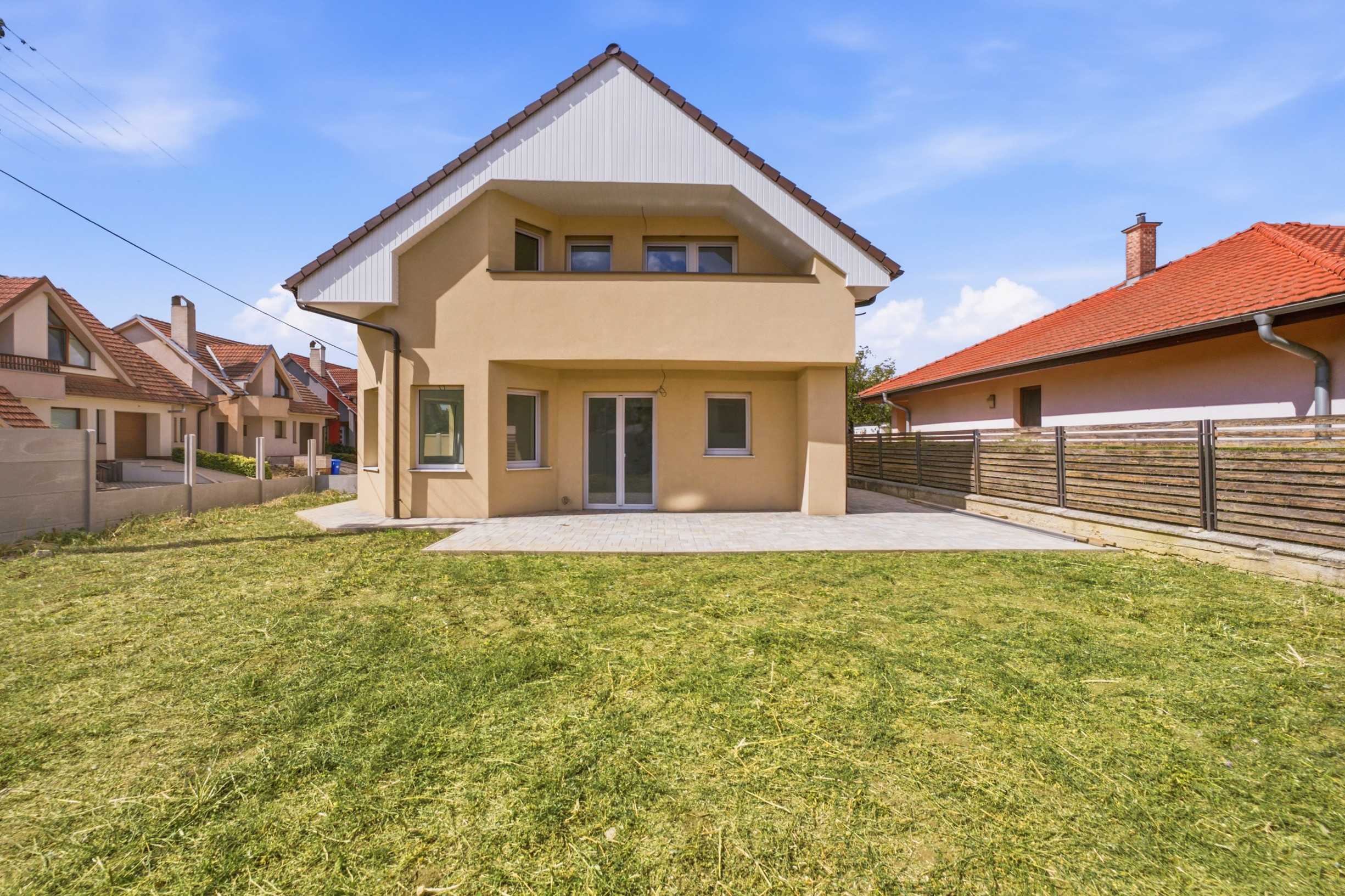 HOMreal.sk |  5 izbová novostavba s garážou v Ružindole pri Trnave – komfortné bývanie v pokojnej lokalite