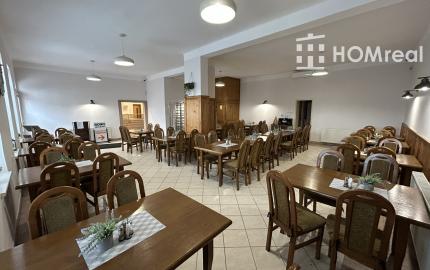 HOMreal.sk | Na predaj: zrekonštruovaná budova obchodu a služieb s 2-izbovým domom – ideálne spojenie podnikania a bývania