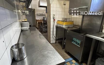 HOMreal.sk | Na predaj: zrekonštruovaná budova obchodu a služieb s 2-izbovým domom – ideálne spojenie podnikania a bývania