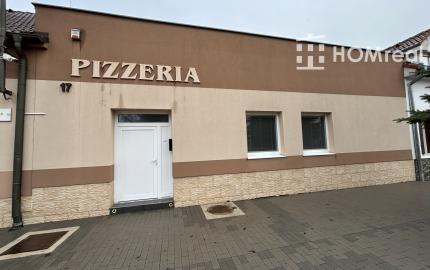 HOMreal.sk | Na predaj: zrekonštruovaná budova obchodu a služieb s 2-izbovým domom – ideálne spojenie podnikania a bývania