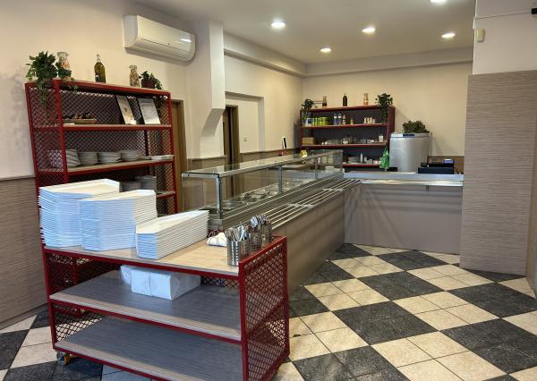 HOMreal.sk | Na predaj: zrekonštruovaná budova obchodu a služieb s 2-izbovým domom – ideálne spojenie podnikania a bývania