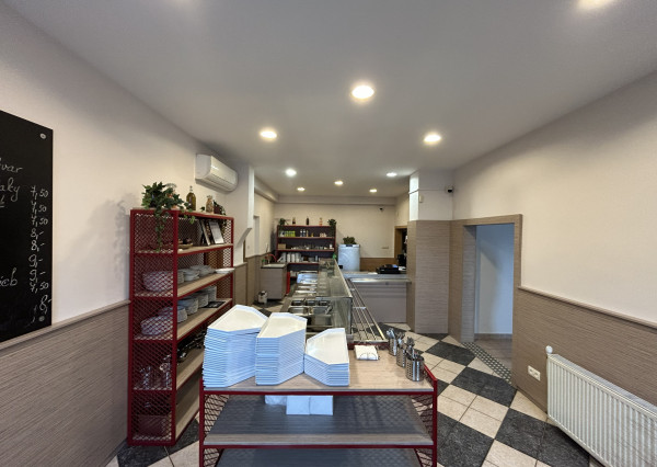 HOMreal.sk | Na predaj: zrekonštruovaná budova obchodu a služieb s 2-izbovým domom – ideálne spojenie podnikania a bývania