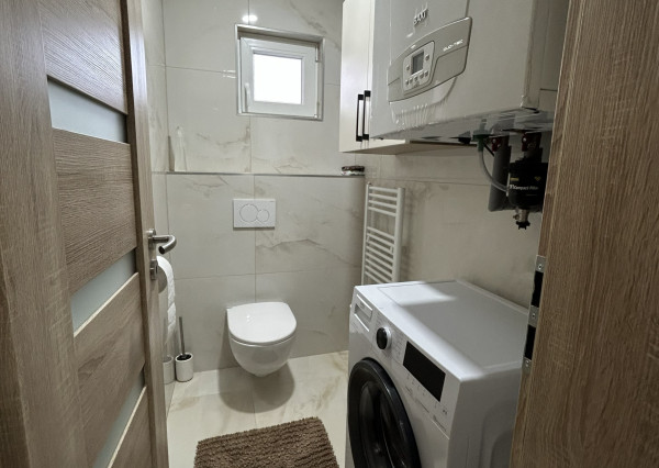 HOMreal.sk | Na predaj: zrekonštruovaná budova obchodu a služieb s 2-izbovým domom – ideálne spojenie podnikania a bývania